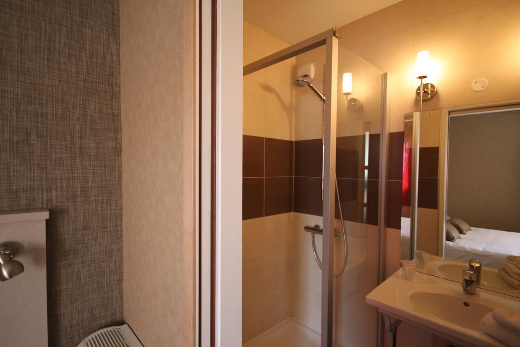 Hotel D'Arcins Latresne Pokoj fotografie